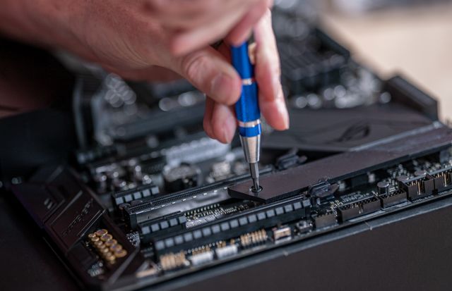10 essential computer tools for building a PC