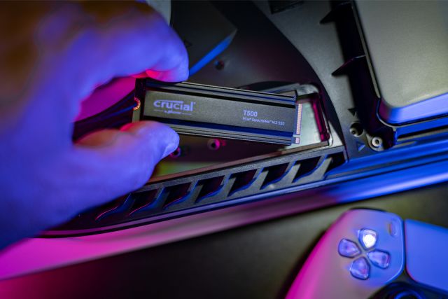 SSD interne Qumox 2To Disque SSD Interne PCIe NVMe M.2 Vitesse de Lecture  Ultra Rapide 3300Mo/s, Vitesse d'ecriture 2900Mo/s